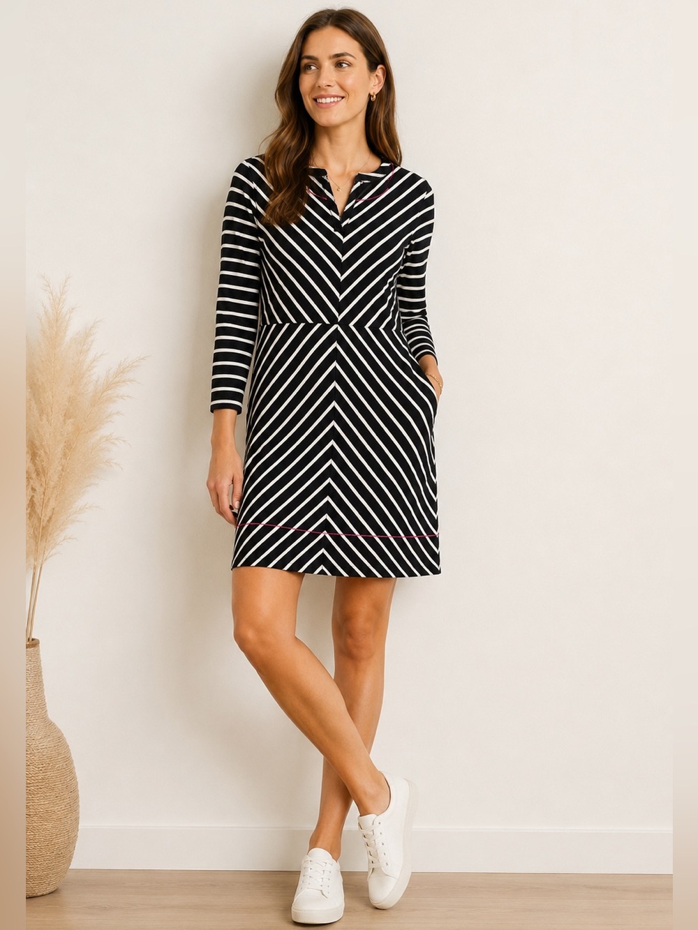 Hatley Black & White Striped Knit Dress Pink Accent Trim Long Sleeve Size Medium